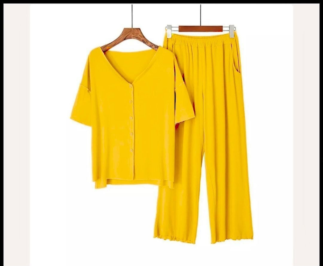 Summer nightwear Quarter Sleeves Buttom Home Wear.